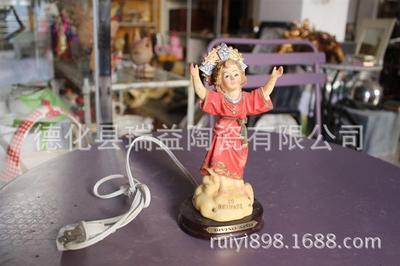 批發(fā)采購塑料、樹脂工藝品 探索西方宗教人物祈禱圖與家居擺件的市場(chǎng)機(jī)遇（以0301工藝品為例）